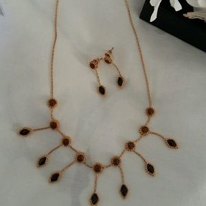 Gold-tone Necklace with Matching Earrings